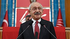 Pedseda turecké Republikánské lidové strany (CHP) Kemal Kiliçdaroglu (7....