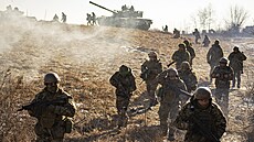 Ukrajinští příslušníci 3. samostatné tankové brigády se účastní cvičení... | na serveru Lidovky.cz | aktuální zprávy