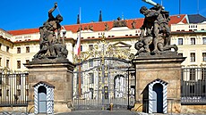 Zavená Matyáova brána Praského hradu (18. bezna 2020)