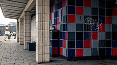 K nevzhledným míst�m Olomouce pat�í mimo jiné bývalé autobusové nádra�í u...