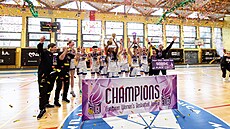 Basketbalové Levhartice Chomutov slaví triumf v evropské souti EWBL.