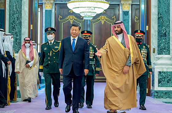 ínský prezident Si in-pching se na návtv Saúdské Arábie setkal s korunním...