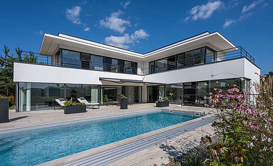 Odkaz funkcionalistických tradic ve spojení s nejmodern�j�ími technologiemi v...