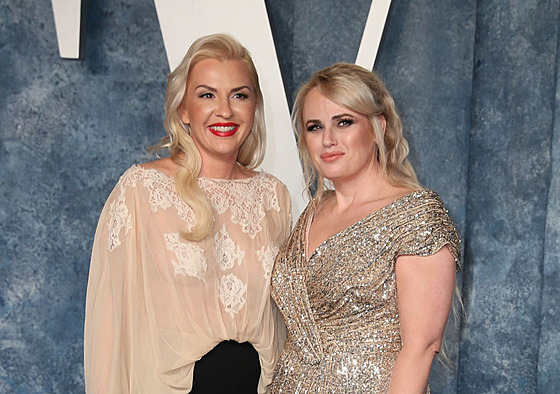 Ramona Agruma a Rebel Wilsonová na Vanity Fair Oscar party (Los Angeles, 12....
