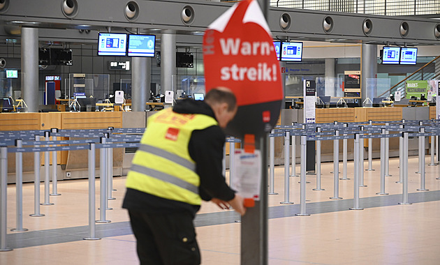 Německá letiště vstoupila do jednodenní stávky, zrušeny jsou stovky letů