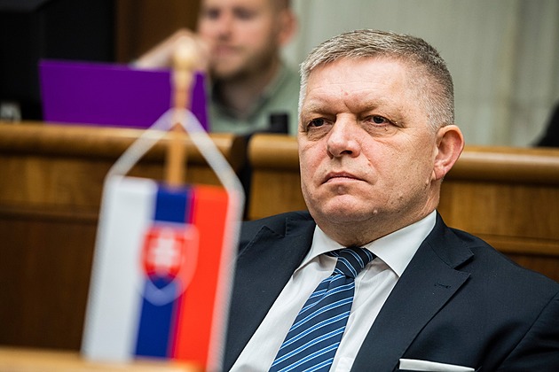 Zpět z vyhnanství? Fico má šanci na comeback, čeká se souboj expremiérů