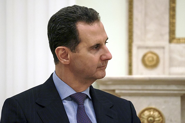 Francie vydala mezinárodní zatykač na Asada za chemický útok z roku 2013