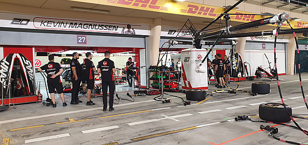 Vidět F1 na vlastní oči není žádná láce. Návod pro začátečníky