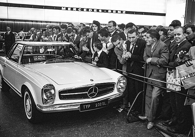 Slavný mercedes proslavili němečtí vodníci a pojmenovaly francouzské noviny