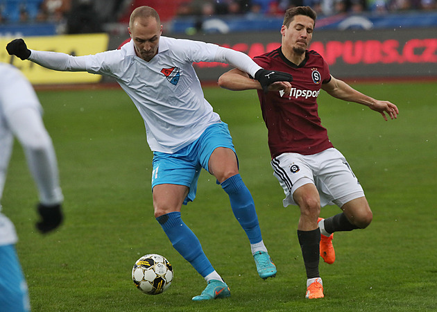 Hlavy dole nemáme, je přesvědčený kouč ostravských fotbalistů Hapal