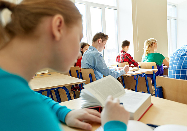 Deváťáci pod tlakem. Přihláškami volí lehčí cestu, gymnáziím mizí zájemci