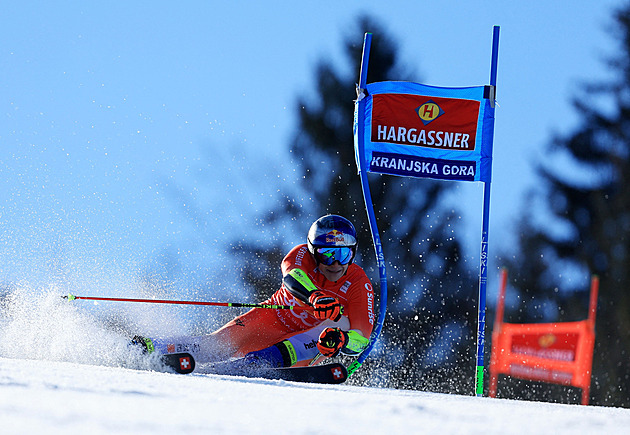 Švýcar Odermatt má na dosah malý glóbus, vyhrál obří slalom v Kranjské Goře