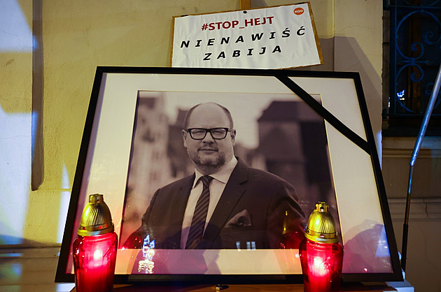 Za vraždu gdaňského starosty padlo doživotí. Vrah se v soudní síni usmíval