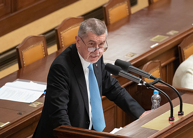 Pekarová vyčítala Babišovi, kolik lidí zemřelo na covid. Jste ubohá, řekl jí