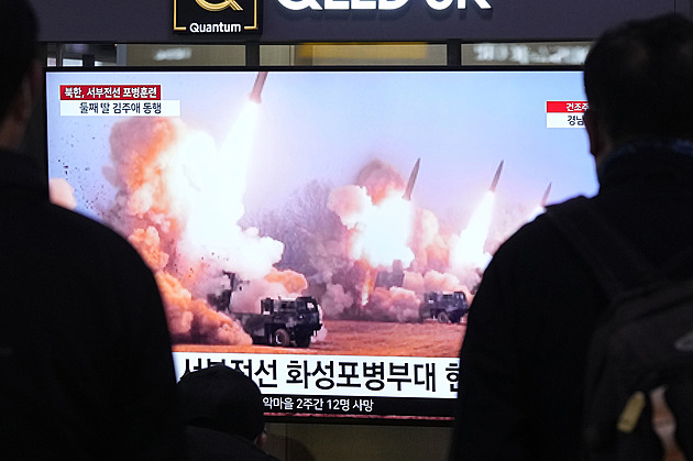 Musíte víc cvičit na skutečnou válku, rozkázal armádě vůdce KLDR Kim Čong-un
