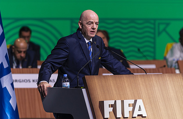 Infantina opět zvolili do čela FIFA, čeká ho poslední funkční období