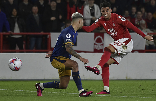 Fotbalisté Newcastlu v Premier League porazili Nottingham, oba góly dal Isak