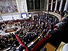 Francouzská premiérka Elisabeth Borneová pednáí projev v Národním shromádní...