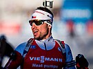 Michal Krmá v cíli závodu s hromadným startem v Östersundu.
