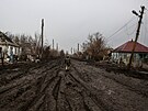 Ukrajinský voják ve vesnici poblí msta Kreminna (8. bezna 2023)