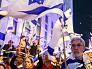 V Izraeli demonstrovalo podle místních médií na 250 tisíc lidí, organizátoi...