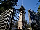 Vrch Chlum v plzesk Doubravce s chtrajc rozhlednou (2. bezna 2023)