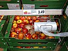 Kilo jablek stojí v Polsku zhruba 17 korun (10. bezna 2023).