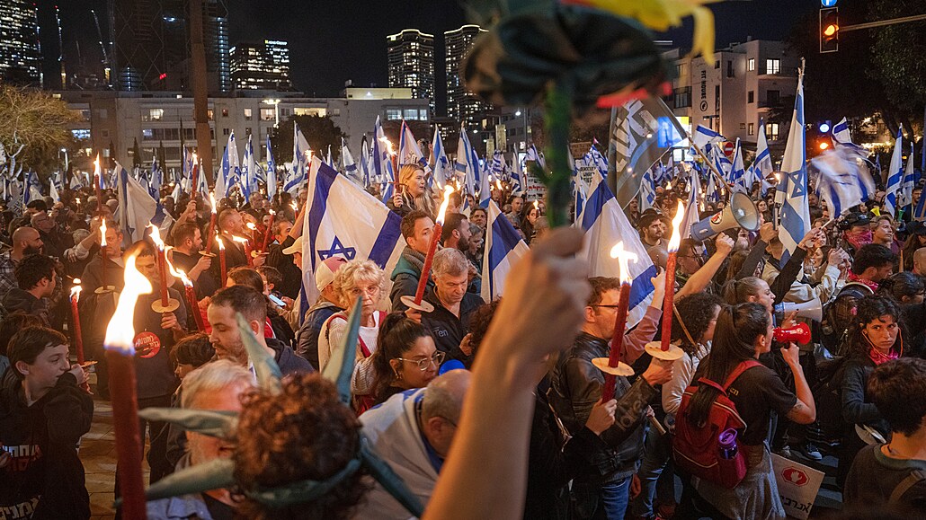Mladí Izraelci podporují radikály, starí generace chtjí Izrael, jaký byl.