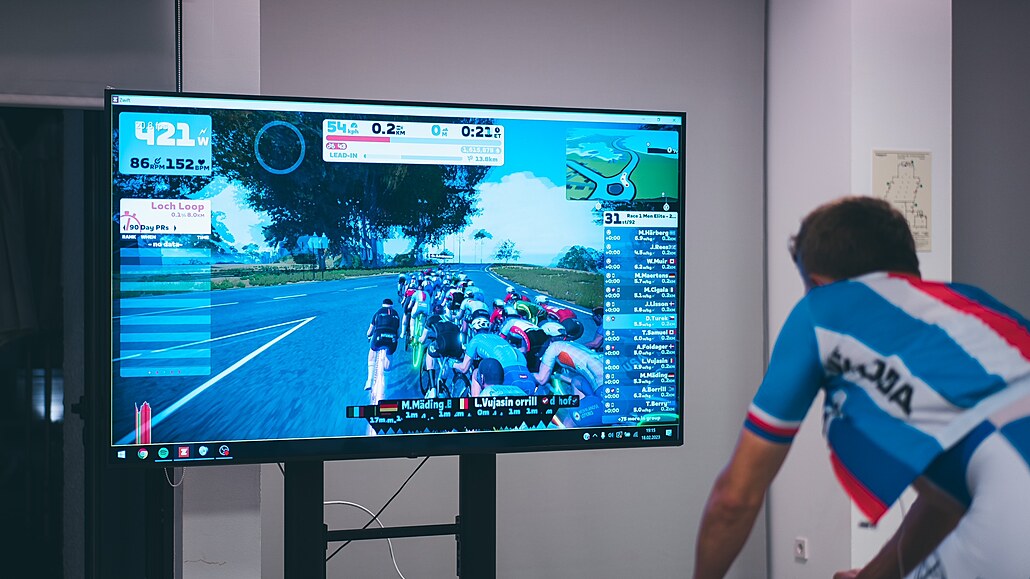 Daniel Turek bhem mistrovství svta ve virtuální cyklistice.