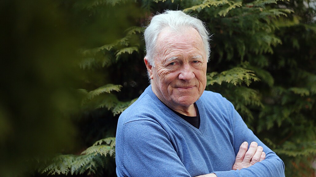 Ji�í Holík bere �ivot v�t�inou s úsm�vem, ov�em p�i sledování sportovních p�enos� se umí i roz�ílit.