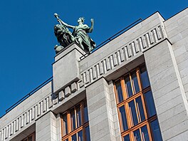 Výb�r uzavírá �matka bank�, kterou je �eská národní banka (�NB). Ta nad...