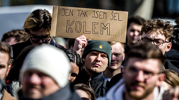 Demonstrace student VE za odstoupen dkana Miroslava evka. (15. bezna 2023)