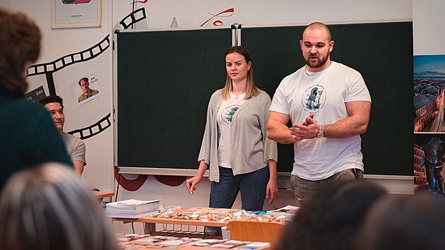 Olomout studenti reprezentovali svou kolu tak na veletrzch a pi spanilch jzdch po stednch kolch.