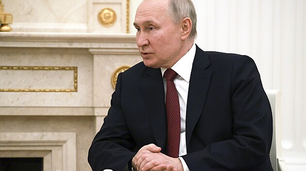 Rusk prezident Vladimir Putin na setkn se svm syrskm protjkem Barem Asadem v Kremlu (15. bezna 2023)