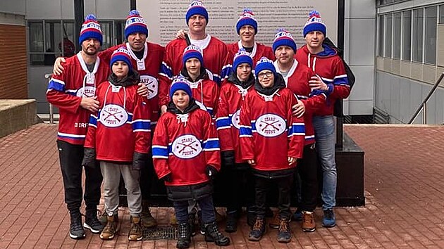Letošní mise Starých pušek v Kanadě měla i motivační prvek. Hráči s sebou vzali pětici synů. „Zážitkem pro ně určitě byla návštěva dvou zápasů NHL,“ oceňuje Jiří Plachý.