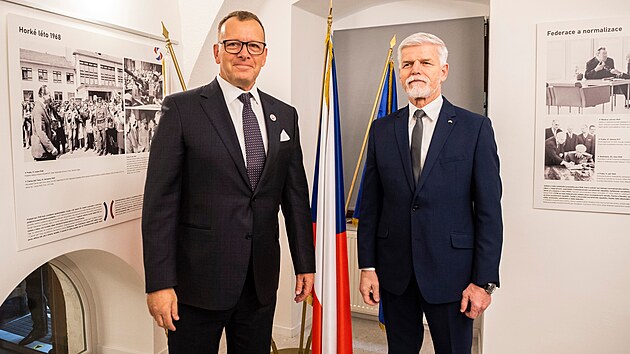 Prezident Petr Pavel se bhem dvoudenn nvtvy Slovenska setkal s pedsedou slovensk Nrodn rady Borisem Kollrem. (14. bezna 2023)