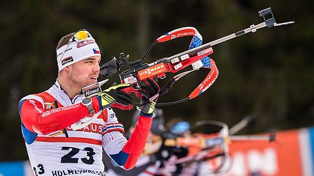 Michal Krm stl bhem sprintu na Holmenkollenu.
