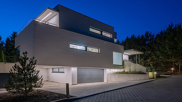 Pohled na vilu z ulice