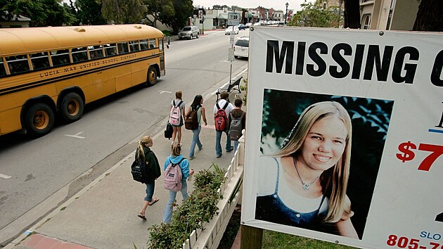 Cedule a pozdji i billboardy s poheovanou Kristin Smartovou byly k vidn po celm mst i roky pot, co zmizela (2006)
