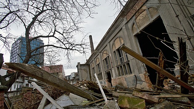 Z bývalého kina Hvězda v centru Plzně je ruina. (13. března 2023)