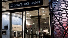Americké úřady uzavřely newyorskou Signature Bank (12. března 2023)