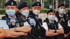 Policisté v Hongkongu se chystají zakro�it proti aktivist�m. (únor 2023)