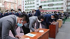 Nábor mladých Severokorejců do armády (17. března 2023)