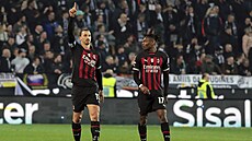 Zlatan Ibrahimovi z AC Milán slaví vstelený gól proti Udine.