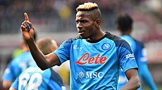 Neapolský úto�ník Victor Osimhen se raduje ze svého gólu.