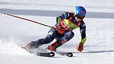 Mikaela Shiffrinová bhem obího slalomu v Soldeu.