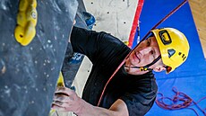 Hasičské soutěže na umělé stěně v Táboře se účastnilo 31 lezců. Své dovednosti...