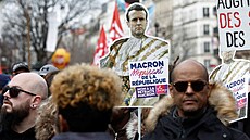 Ve Francii lidé opt protestují proti dchodové reform, kterou prosazuje...