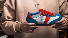 Václav Stank zachrauje eskou obuvnickou znaku Botas. (14. bezna 2023)