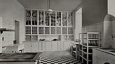 Bauerem navrený interiér kuchyn v krnovské Kurzov vile